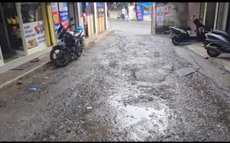 ചെറുതോണി പോസ്റ്റ് ഓഫീസ് റോഡിൽ ദുരിതയാത്ര: പരിഹാരം കാണാതെ അധികൃതർ